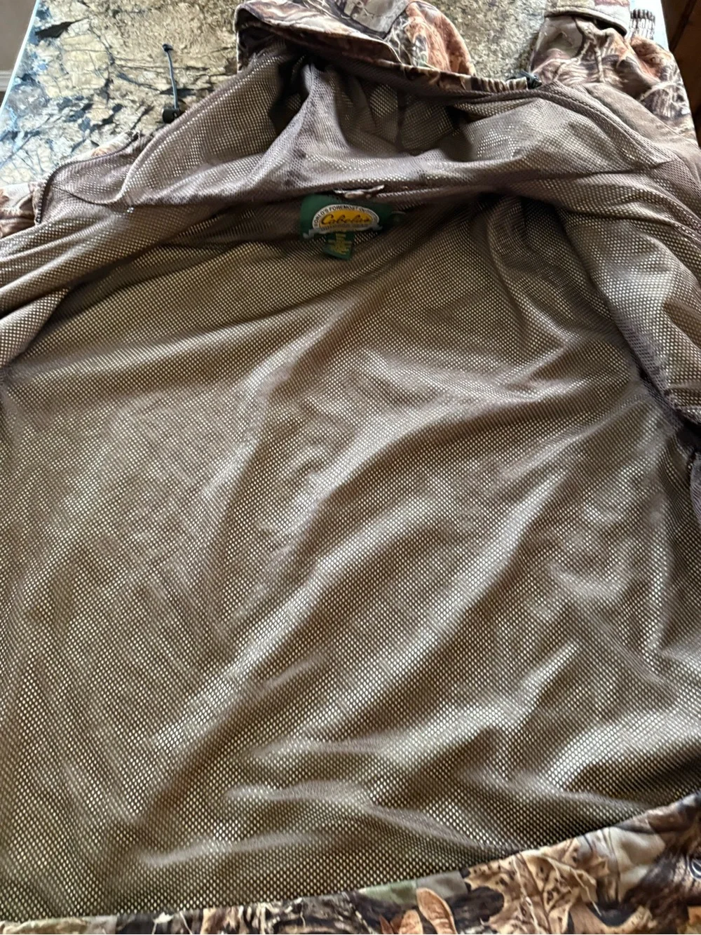 Cabela’s Men’s Large Gore-Tex Hunting Jacket Seclusion 3D Camoflauge Hunting.